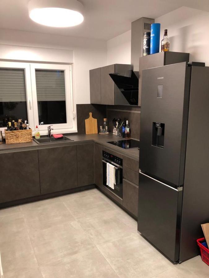 Spuzva Apartment โบรดาริตซา ภายนอก รูปภาพ